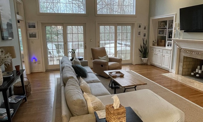 Arnold Haus | 6-BR Kid-Friendly Retreat Minutes from USNA and Downtown Annapolis!