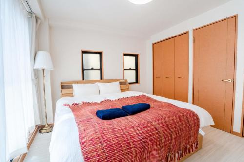 Sendagaya Wohnung | 6 minutes walk from Yoyogi Station Close to Shinjuku 4-story detached house 110 square meters 3 bedrooms can accommodate up to 8 people Close to Shinjuku Takashimaya and Isetan