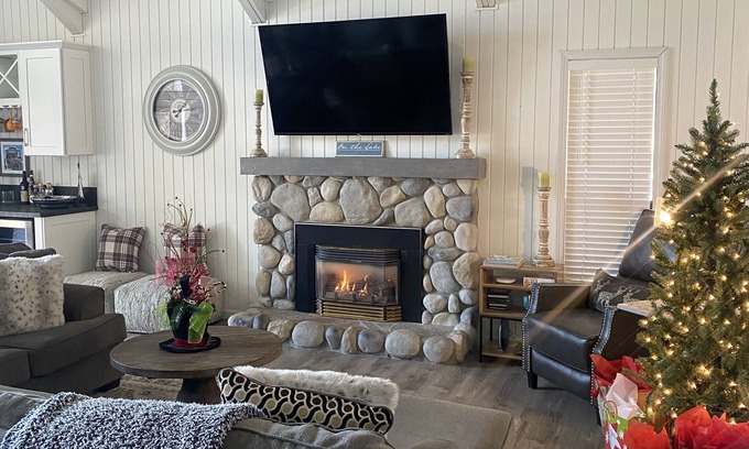 Tahoe Keys Haus | Dog Friendly Ski Retreat in Tahoe Keys 3 BR 2 BA w/fireplace & water view