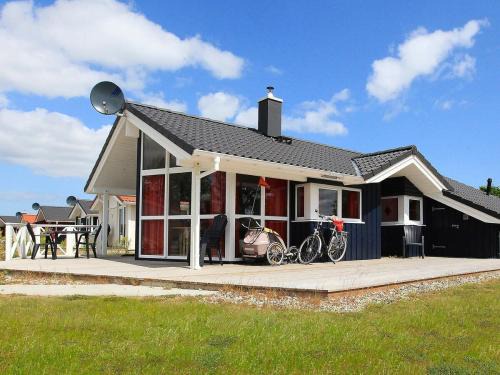 Lensterstrand Haus | 6 person holiday home in GROEMITZ