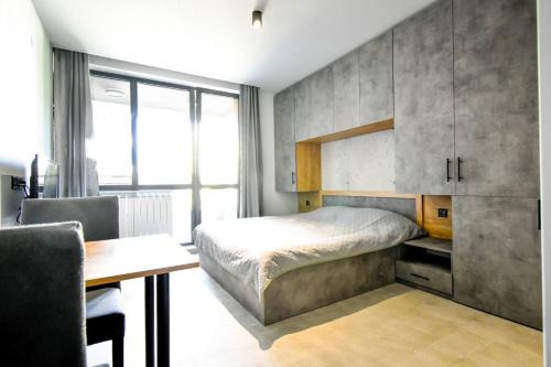 Studentski Grad Wohnung | 6 Studios 6 Bathrooms 2 Levels Kitchens
