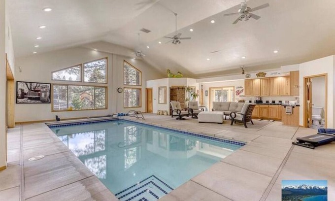 Galena Forest Estates Haus | 6000sf Pine House with indoor swimming pool