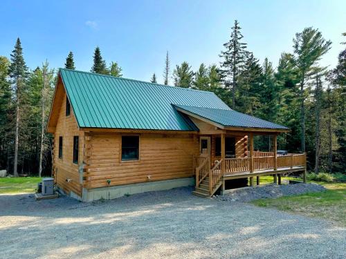 Twin Mountain Haus | 65PT New Log Cabin in Private