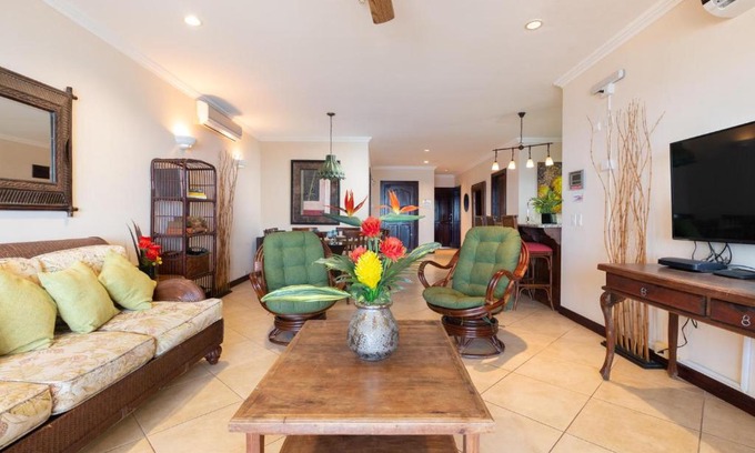 Playa Flamingo Haus | 6th-Floor Ocean-View 3BD with TV in Every Room