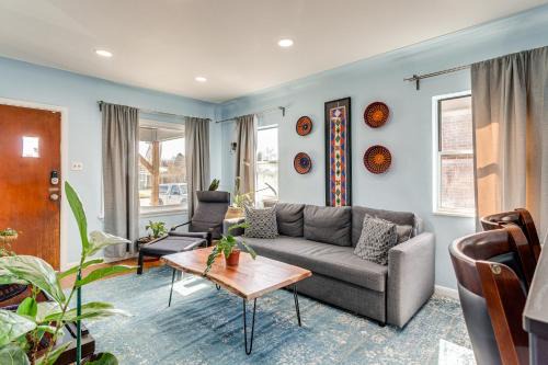 Delmar Parkway Haus | 7 Mi to Denver Inviting Aurora Home with Yard!