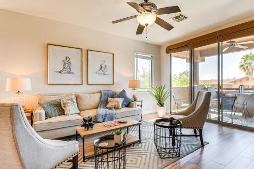 Central Scottsdale Wohnung | 7 Mi to TPC Scottsdale Resort Condo with Pool
