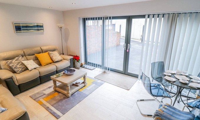 Caersws Hütte | 7evern @ Porth Farm