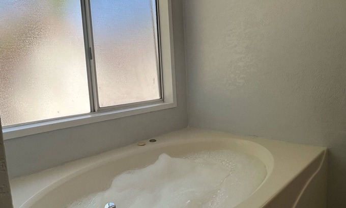 Three Rivers Haus | 8.4 MILES from Sequoia National Park