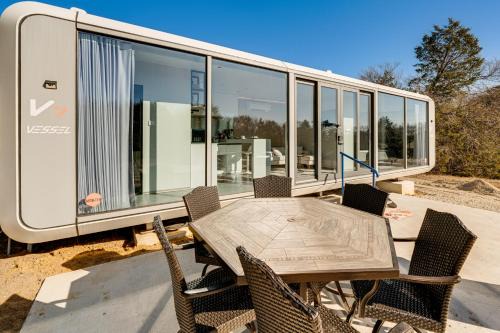 Valley View Wohnung | 8 Mi to Lake Access Futuristic Capsule Hideaway!