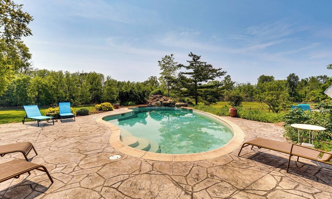 Limekiln Haus | 8 Mi to Reading: Spacious Farmhouse Retreat!