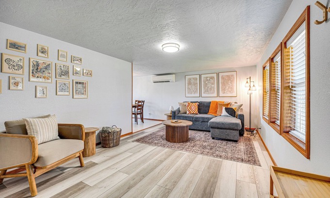 George Haus | 9 Mi to The Gorge: Updated Retreat w/ Yard!