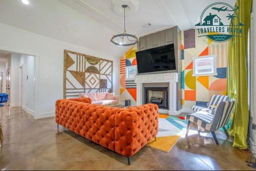 Memphis Haus | 9 Mins to Downtown- Family Pet Friendly Haus in Midtown