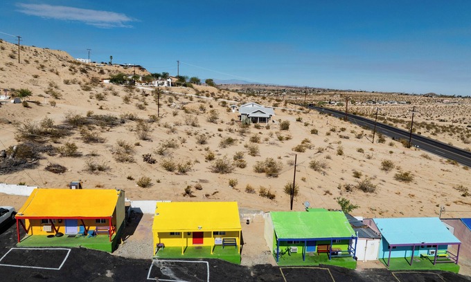 Twentynine Palms Hotel | 9 Palms Inn