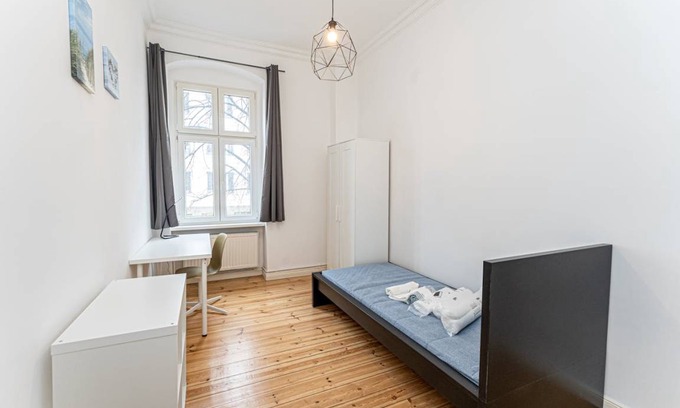 Friedrichshain Resort | 91 m² Privatzimmer ∙ 1 Schlafzimmer ∙ 1 Gast