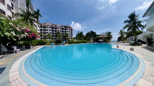 Si Rusa Wohnung | 9pax GFloor 2R2B DOORSTEP TO BEACH, WATERSPORT, BBQ Set, Pool, Wifi, 50"TV