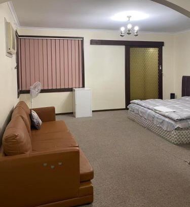 Bundoora Haus | a 别墅大床间毗邻公园和公交车站