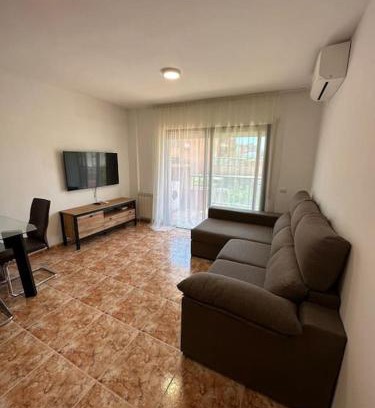 Salou Wohnung | A bright spacious flat for a family
