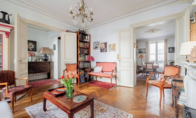 L'Europe Wohnung | A Chapter in Time, by Veeve