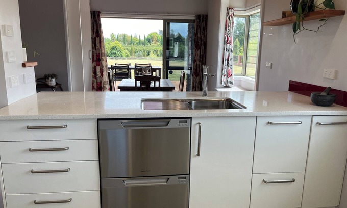 Havelock North Haus | A cosy oasis on the Edge of the Havelock North Village.