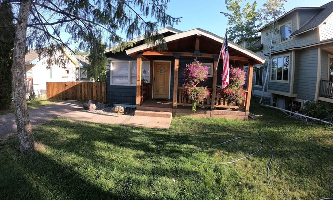 Franklin to the Fort Haus | Eine gemütliche Flucht, tierfreundlich und 10 Minuten von der Innenstadt entfernt