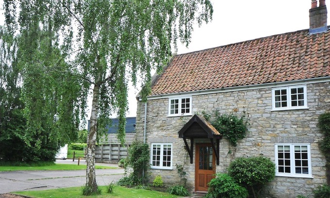 Glastonbury Hütte | Ein entzückendes Häuschen in einem schönen Garten.