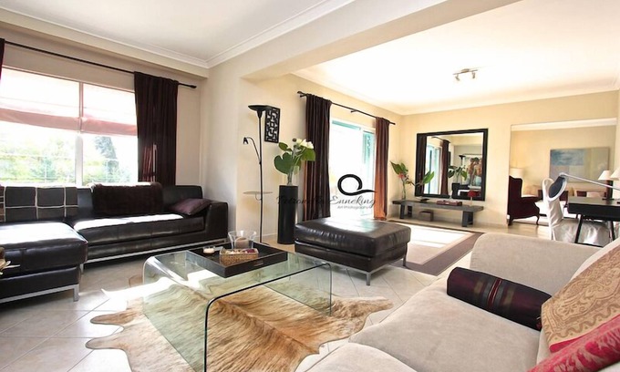 Ferragudo Haus | Eine Designer-Luxusimmobilie mit privatem Pool für bis zu 8 Personen