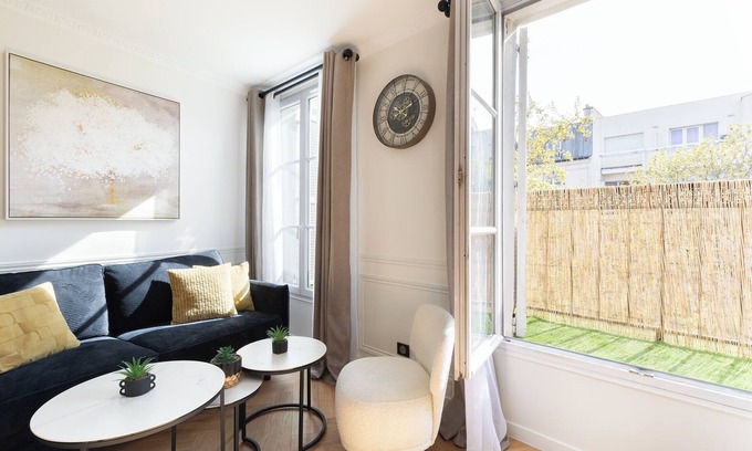 Quartier de la Goutte-d'Or Wohnung | A Elegant 1-BR with Services in Batignolles