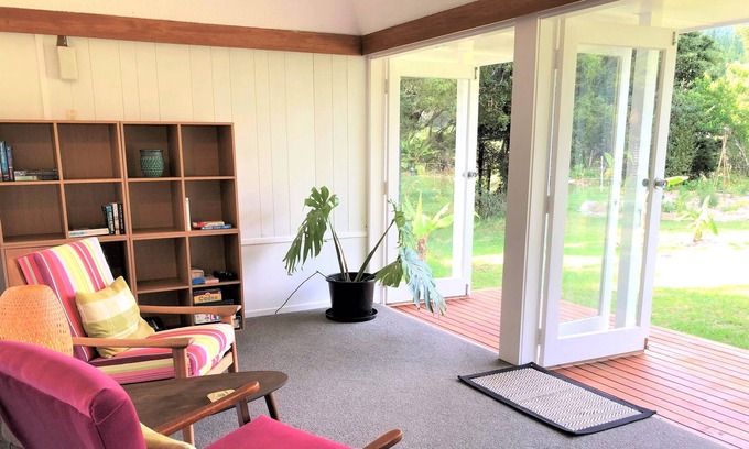 Kaipara Flats Wohnung | A hidden gem in tranquil paradise