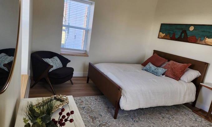 Logan Haus | A house in the heart of Logan with shops, restaurants, and experiences near.