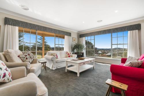 Molong Haus | A House With A View, Molong. NSW