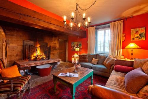 Nans-sous-Sainte-Anne Haus | A l'Ombre du Château