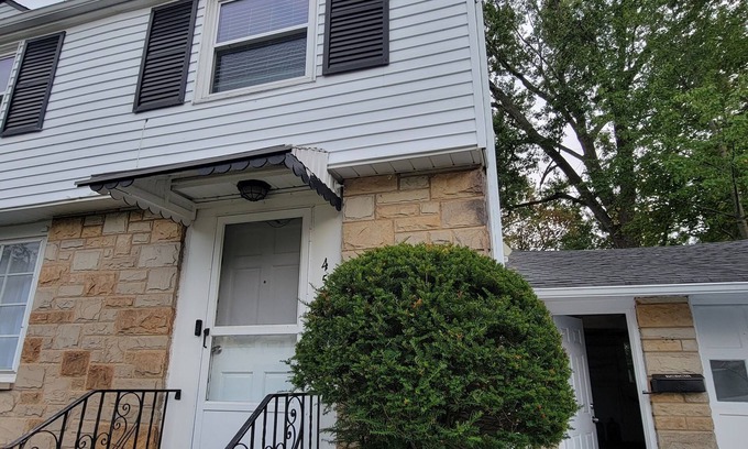 South Euclid Haus | Nice and cozy house in Cle surbs. Quiet neighborhood.