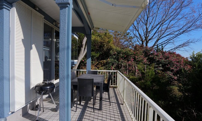 Higashiizu Haus | Kawazu cherry blossoms are about to bloom A panor / Kamo-gun Shizuoka