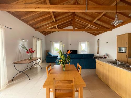 Santa Cruz das Flores Haus | A QUINTA DAS FLORES: Casa do Corvo