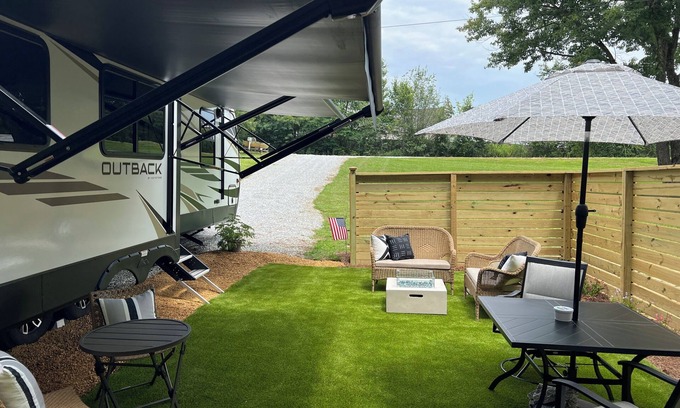 Buford Haus | A relaxing night for the business traveler or a romantic night for 2.