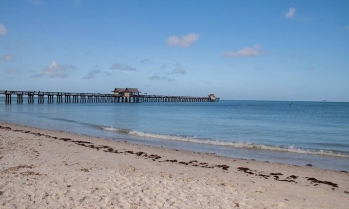 Royal Harbor Eigentumswohnung | A resort property with plenty of amenities and close to downtown Naples