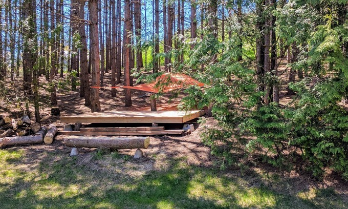 Mono Haus | A setting for a rustic wedding, family reunion or wellness retreat