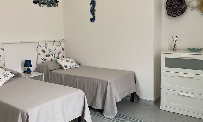 Locri Wohnung | A stone's throw from the sea - lovely three-room apartment in Locri