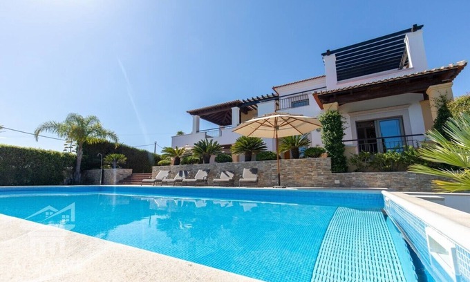 Albardeira Villa | A stunning 3 bedroom villa