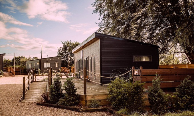 Barmston Hütte | A superior lodge 3 that sleeps 8 guests in 3 bedrooms