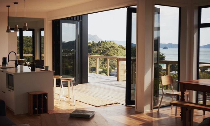 Cooks Beach Haus | A view like none other