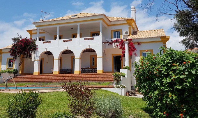 Carvalhal Villa | Ein wunderbares typisches Haus, 400 m vom Strand entfernt, mit Blick auf die Sanddüne und den See