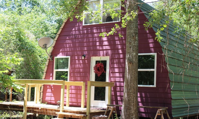 Cypress Haus | A wonderful Yoga Retreat Mini House in Houston surrounded by Nature.