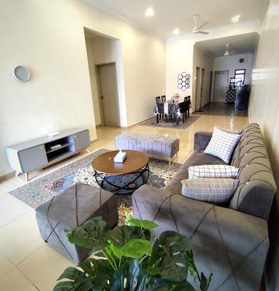 Banting Haus | AA Homestay Bandar Mahkota Banting