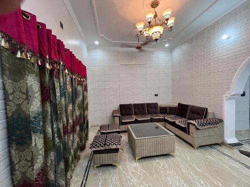 Dehradun Wohnung | Aanandit aashiyana - A Blissful Place