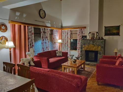 Mohal Haus | Aashirwad Homestay Kullu