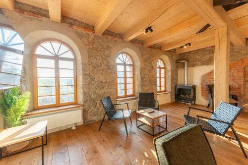 Buhlau Wohnung | Ab 1 Pers HexenburgbeiDresden 2-geschossige Galeriewohnung mit Whirlpool, Balkon, Kamin - Nähe Sächsische Schweiz Dresden