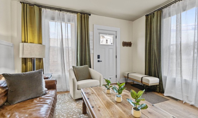 Newark Haus | Abode 81 in Newark