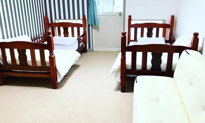 Tonosho Haus | About 1 minute walk to the sea Simple and comfortable rooms / Shozu-gun Kagawa
