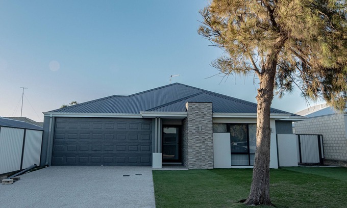 Wannanup Haus | About this space Welcome to our refreshing home at suburb of Wannanup.